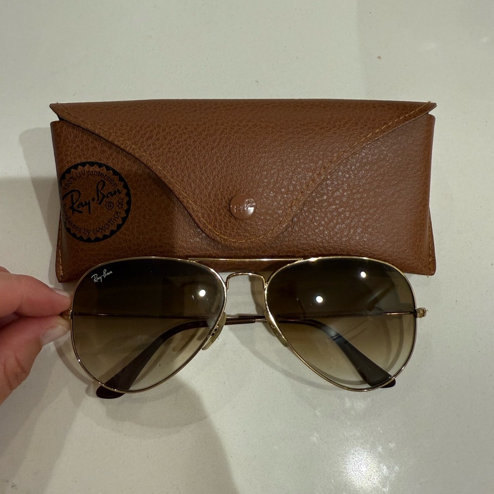 Ray-Ban Aviator Sunglasses with Gold Frame